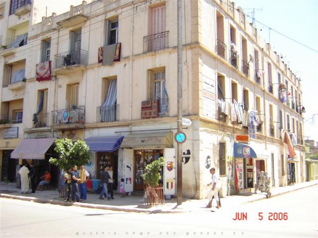 06 2006 ORAN CHOUPOT AV ARISTID BRIAND 03.jpg